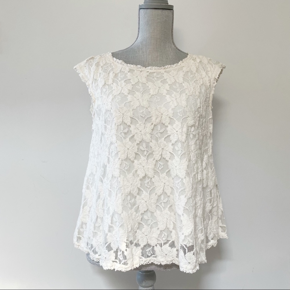 Aritzia Wilfred lace cap sleeve swing top cream colour